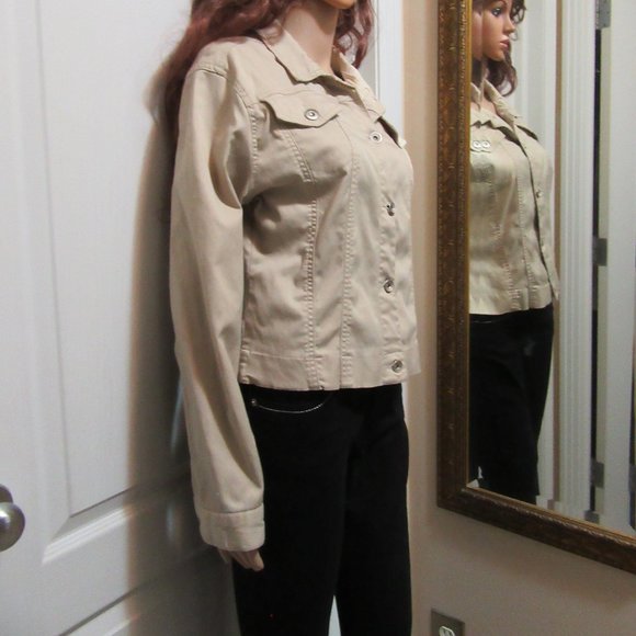 Garage Size Large Bomber style coat - Picture 3 of 7